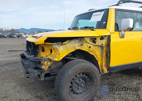 2007 Toyota Fj Cruiser z USA, uszkodzony, nr VIN JTEBU11F170032905